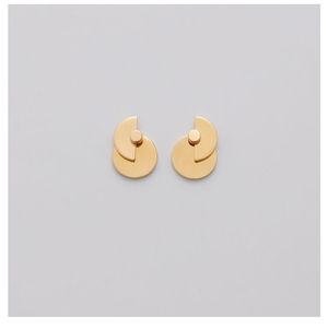 Cuyana jacket earrings ASO Meghan Markle